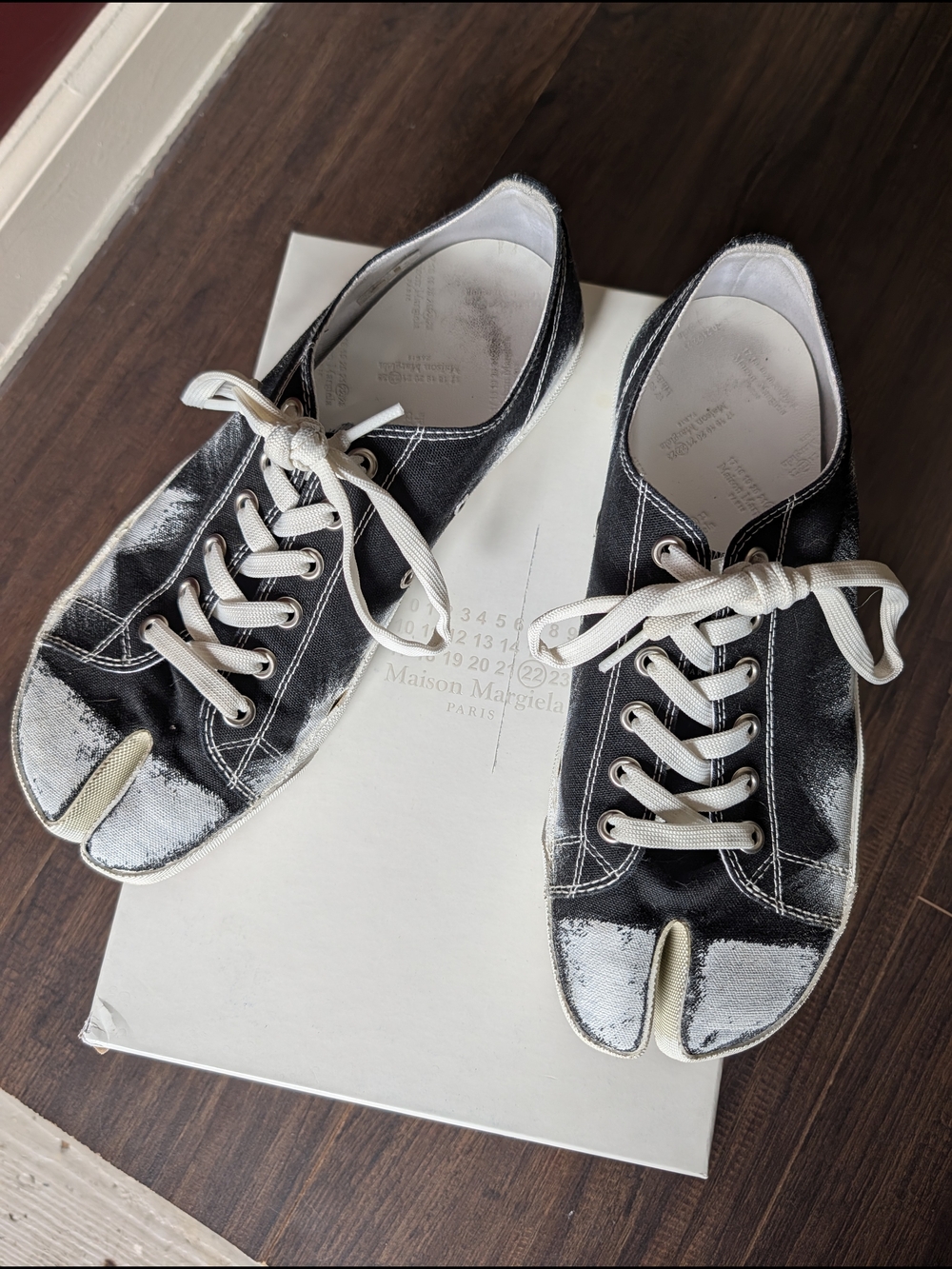 Maison Margiela Tabi Low Top Black Canvas Painted Accent Logo Sneakers 43